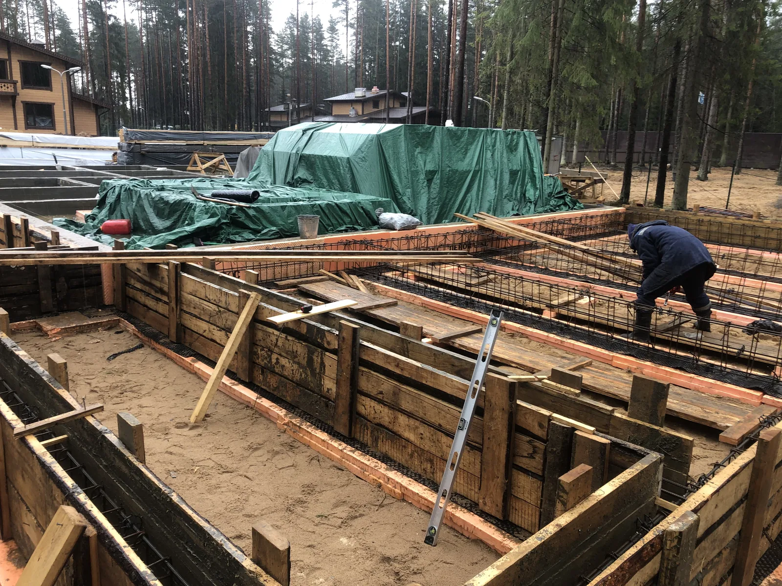 Ленточный фундамент террасы — Охта Парк